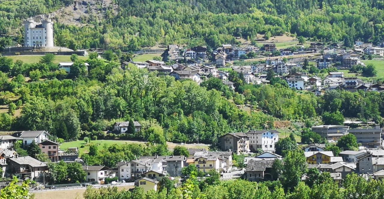 Gio Appartamenti Vacanze Aymavilles Luaran gambar